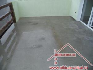 VAND CASA 4 CAMERE,  ZONA REZIDENTIALA SURA MARE