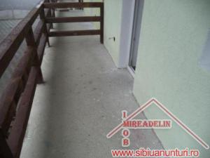VAND CASA 4 CAMERE,  ZONA REZIDENTIALA SURA MARE