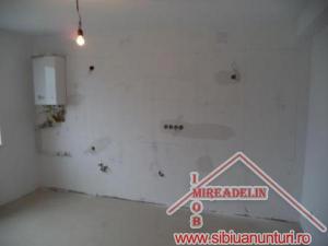 VAND CASA 4 CAMERE,  ZONA REZIDENTIALA SURA MARE