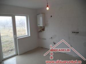 VAND CASA 4 CAMERE,  ZONA REZIDENTIALA SURA MARE
