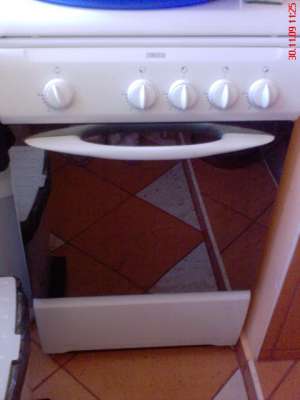 URGENT Vand Aragaz Zanussi
