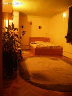 Vand Apartament 6 camere PIATA Romana