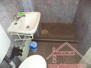 INCHIRIEZ  APARTAMENT  2 CAMERE ,  ZONA CENTRALA 48mp