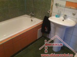 INCHIRIEZ  APARTAMENT 3 CAMERE 70mp ,   ZONA CIRESICA