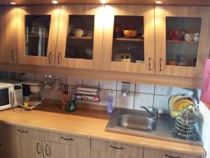 De vanzare apartament 3 camere,   stare foarte buna