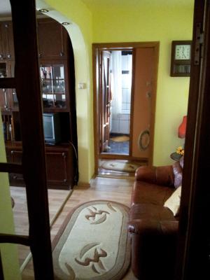 De vanzare apartament 3 camere,   stare foarte buna