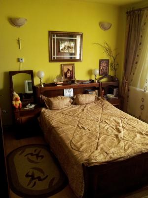 De vanzare apartament 3 camere,   stare foarte buna