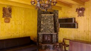 Vand proprietate deosebita in Zona Rucar Bran
