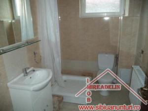INCHIRIEZ  APARTAMENT 3 CAMERE ,  ZONA NICOLAE  IORGA,   105mp
