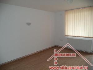 INCHIRIEZ SPATIU BIROURI ,   105 mp ,  Zona  Nicolae Iorga