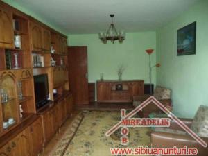 INCHIRIEZ APARTAMENT 4 CAMERE,  ZONA PARC SUB ARINI