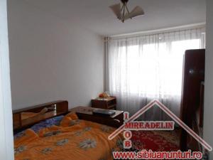 VAND  APARTAMENT 2 CAMERE,   MIHAI  VITEAZU,   46mp