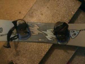 vand snowboard+clapari urgent