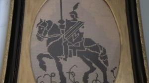 Vand set de 2 tablouri goblen: -Teuton- plus -Cavaler- � vechime peste doua secole. � Ieftin!