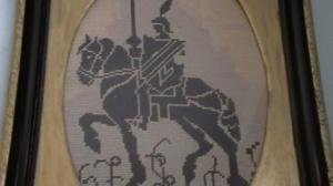 Vand set de 2 tablouri goblen: -Teuton- plus -Cavaler- � vechime peste doua secole. � Ieftin!
