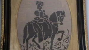 Vand set de 2 tablouri goblen: -Teuton- plus -Cavaler- � vechime peste doua secole. � Ieftin!