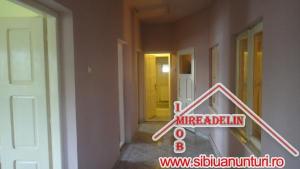 INCHIRIEZ  SPATIU  BIROURI ,   60 mp ,  SELIMBAR