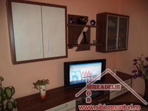 VAND APARTAMENT 2 CAMERE ,   ZONA NICOLAE IORGA