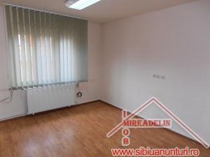 INCHIRIEZ SPATIU BIROURI ,   58 mp ,  ZONA CALEA DUMBRAVII