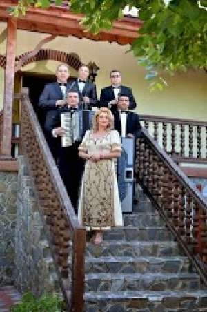 Orchestra Simona Tone - Muzica Pentru Nunta Ta 2014