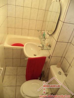INCHIRIEZ  APARTAMENT 2 CAMERE 55mp,    PROTECTIA MEDIULUI
