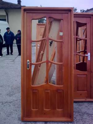 usi lemn masiv