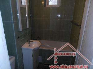 INCHIRIEZ  APARTAMENT 2 CAMERE,   58 mp ,   ZONA MIHAI VITEAZU