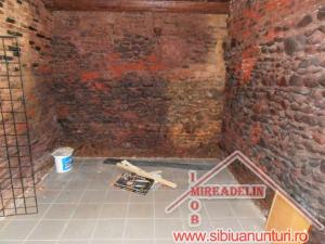 INCHIRIEZ SPATIU COMERCIAL ,   120 mp ,  STR. 9 MAI
