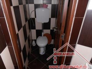 INCHIRIEZ SPATIU COMERCIAL ,   120 mp ,  STR. 9 MAI