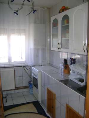 De inchiriat Apartament �n CAMPINA,  zona centrala.