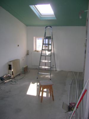CASA DE INCHIRIATrnCAMPINA CA SPATIU COMERCIAL