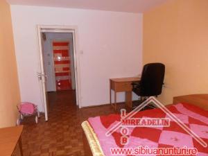 INCHIRIEZ  APARTAMENT 2 CAMERE 54mp,    TEREZIAN
