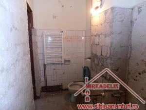 VAND  URGENT APARTAMENT 2 CAMERE DECOMANDATE,    MIHAI  VITEAZU,    50 mp