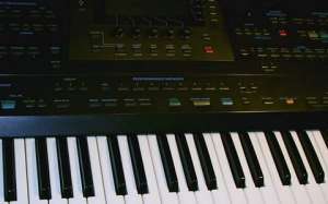 Roland E96
