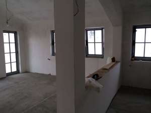Vand casa pe malul lacului Tarnita,  Gilau jud Cluj