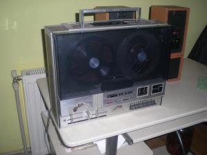 magnetofon ZK-246