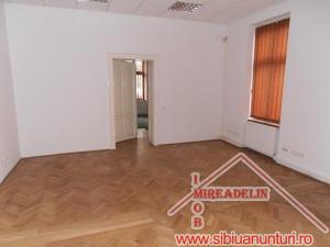 INCHIRIEZ SPATIU BIROURI ,   224 mp,   ZONA CENTRALAsibiu