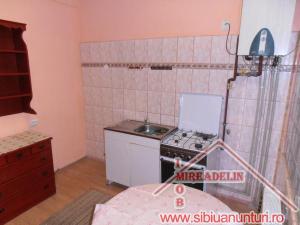 INCHIRIEZ SPATIU BIROURI ,   40 mp ,  ZONA VASILE AARON
