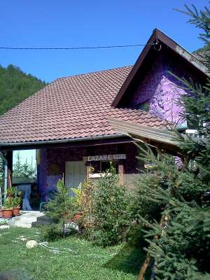 Vand CASA DE Vacanta in VALEA DRAGANULUI la JUMATATE DIN Pret