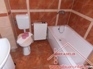 VAND PENSIUNE ZONA RESITA
