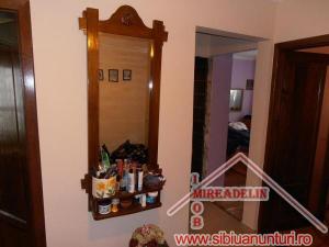 INCHIRIEZ APARTAMENT 3 CAMERE,   64 mp,   CALEA DUMBRAVII
