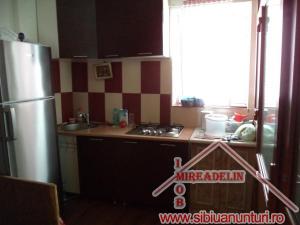 INCHIRIEZ APARTAMENT  2 CAMERE,  40 mp,  ULTRACENTRAL