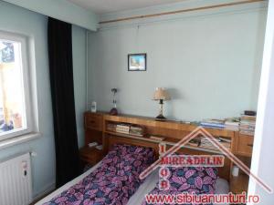 VAND APARTAMENT 5 CAMERE ,  110 mp,  TURNISOR