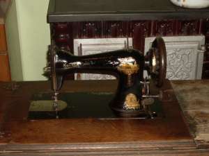 Masina de cusut Singer V803312