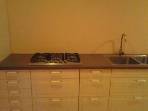 Mobila bucatarie IKEA + incorporabile WHIRLPOOL