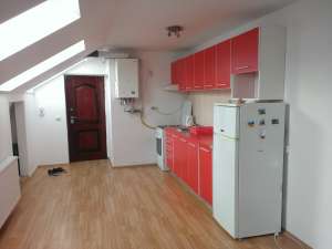 Inchiriez apartament 2 camere in Floresti