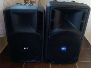 vind 4 boxe  rcf active 325 si 712 in stare foarte buna