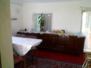 VIND CASA IEFTIN,  VAD COMERCIAL100% C.BUCURESTI 104