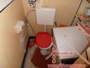 INCHIRIEZ  APARTAMENT 3 CAMERE ,   MIHAI VITEAZU 68mp