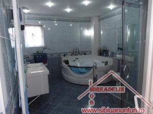 INCHIRIEZ APARTAMENT 3 CAMERE,  LUX,  Calea Dumbravii